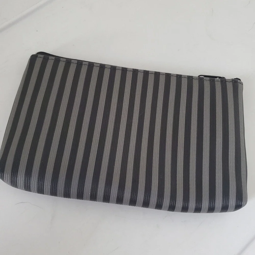 Gloria Vanderbilt Collection Grey Black Striped PVC Cosmetic Pouch V5413 - Picture 3 of 9
